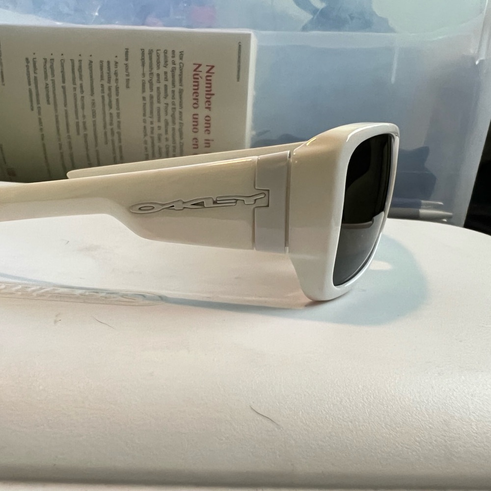 Oakley Montefrio